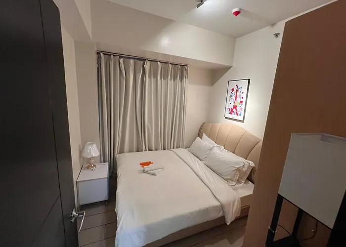 Two Bedroom Seaview Poolside Private Balcony Massage Chair شقة فندقية مانيلا