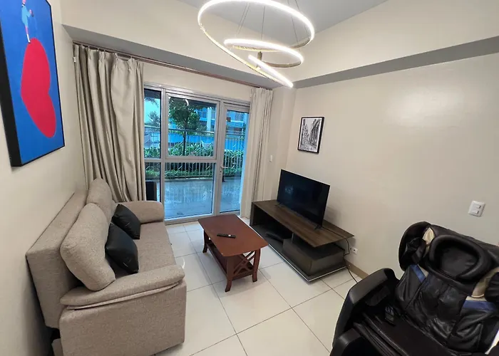 Two Bedroom Seaview Poolside Private Balcony Massage Chair شقة فندقية مانيلا